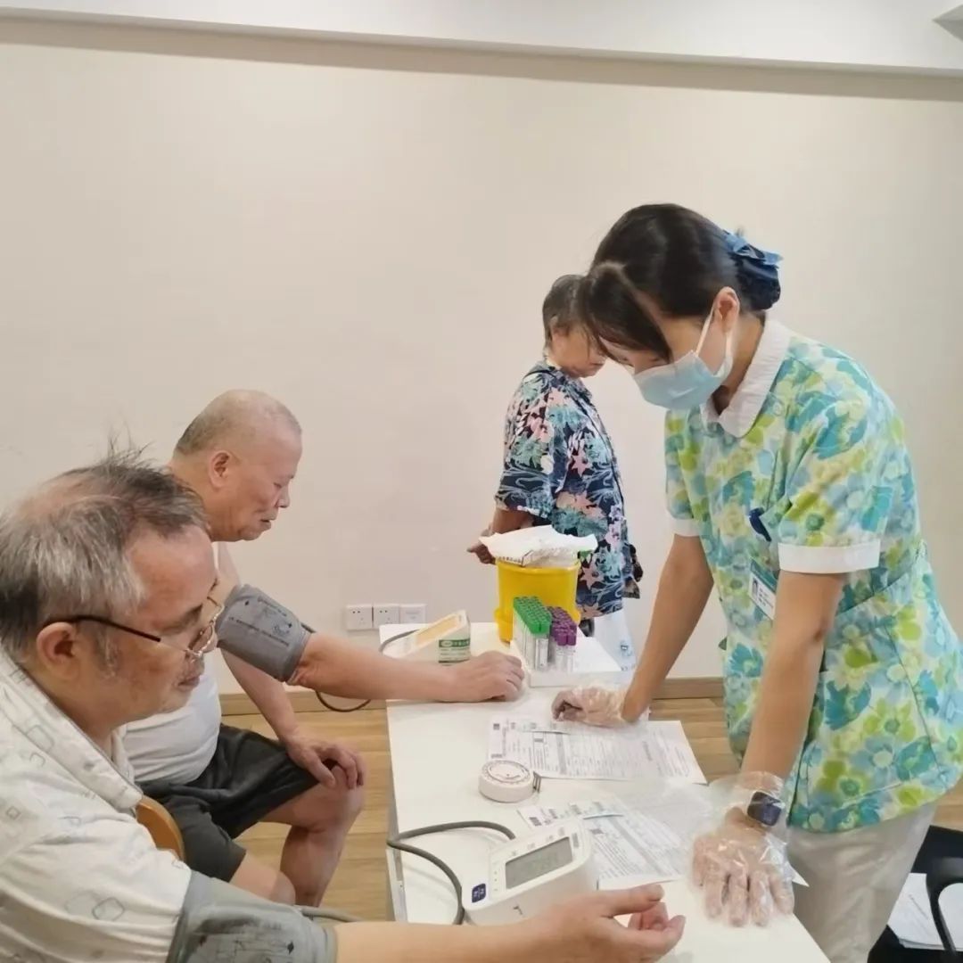【中心活动】恒逸医养中心开展免费健康体检活动